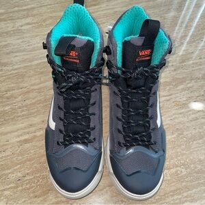 VANS UltraRange EXO High Black & Green hiking boots. Women’s 10 Mens 8.5